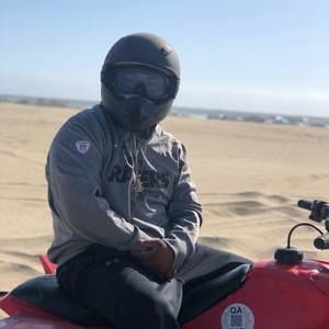 Meet your Posher, Moises